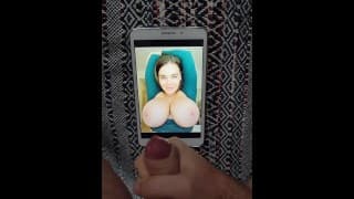 娜塔莎漂亮的巨乳暨致敬