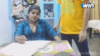 Mene aaj Meri tuition teacher ke boobs dekhe