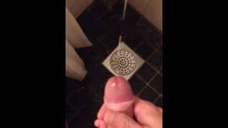 Quick Cumshot in the shower