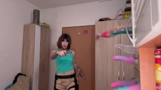 LARA CROFT 与 HUGE TITS 与怪物鸡巴战斗