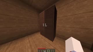 我们在Minecraft中发现了最大的奶奶脚印！